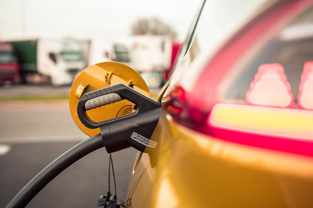 Hyundai Ioniq in Blazing Yellow by Flickr user Jakob Härter